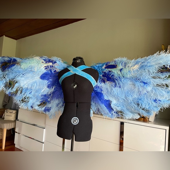 Blue wings (2) - Picture 3 of 4